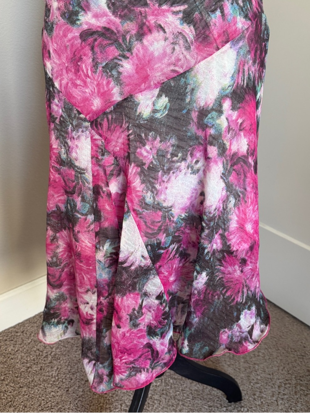 💓SOLD💓 Gorgeous 100% Silk Vintage Asymmetrical Bias Cut floral beaded dress - Picture 3 of 14